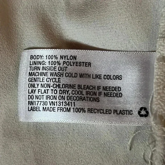 Xhilaration Women’s Lace Top Size L - Picture 9 of 9